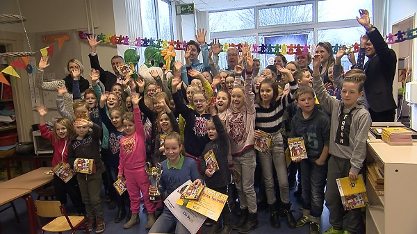 Basisschool St Theresia ontvangt eerste boekjes Sjors Sportief Roosendaal