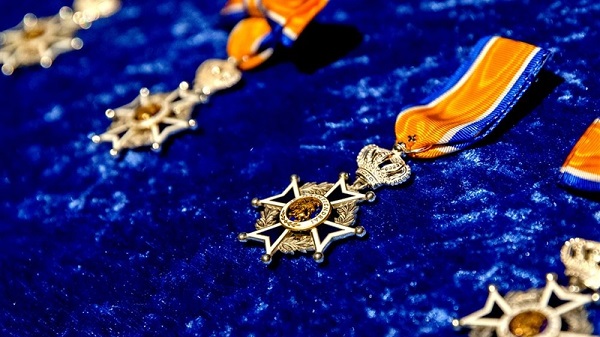 Adrie van Dijk benoemd tot Lid in de Orde van Oranje-Nassau tijdens carnavalsjubileum Rucphen