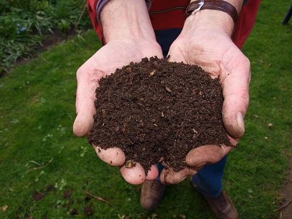 Gratis compost voor inwoners, bedankje van gemeenten, Saver en Den Ouden Organic
