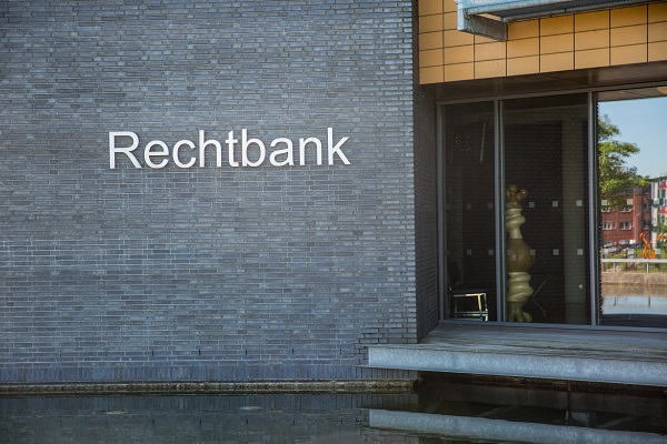 Rechter verwijt gemeente van niet ingrijpen bij ongewenst gedrag, medewerker krijgt een ton