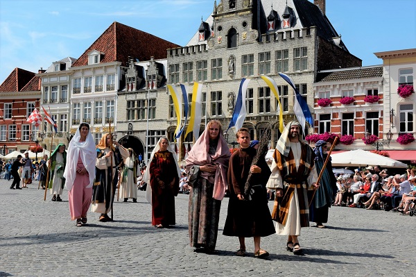 Dankstoet Maria Ommegang live te zien op ZuidWest TV