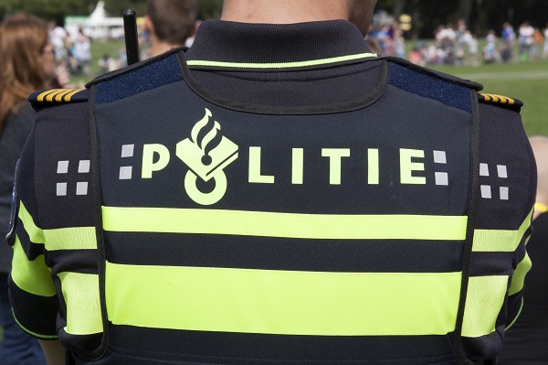 Roosendaalse vrouw mishandelt agente na arrestatie