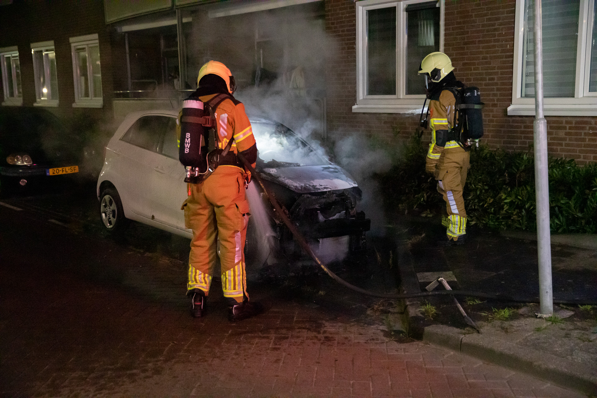 Auto uitgebrand in Roosendaal, brandstichting niet uitgesloten.
