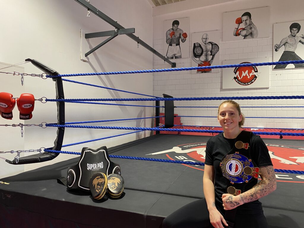Veronique stond 2,5 jaar niet in de ring en wint nu NK boksen ‘Mentale