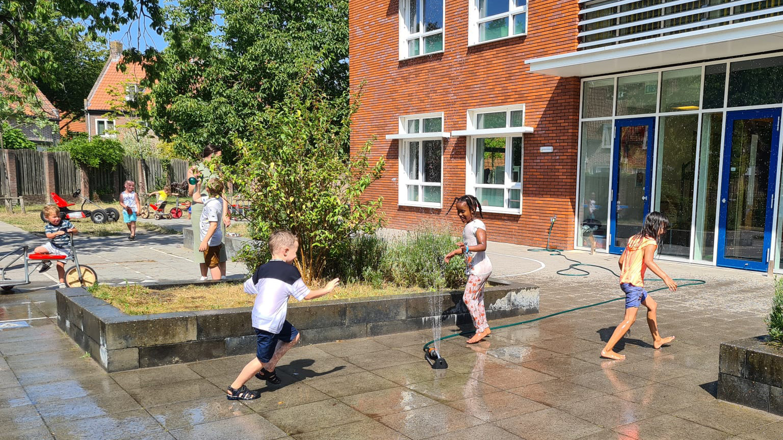 Waterpret op de Kornalijn in Bergen op Zoom.