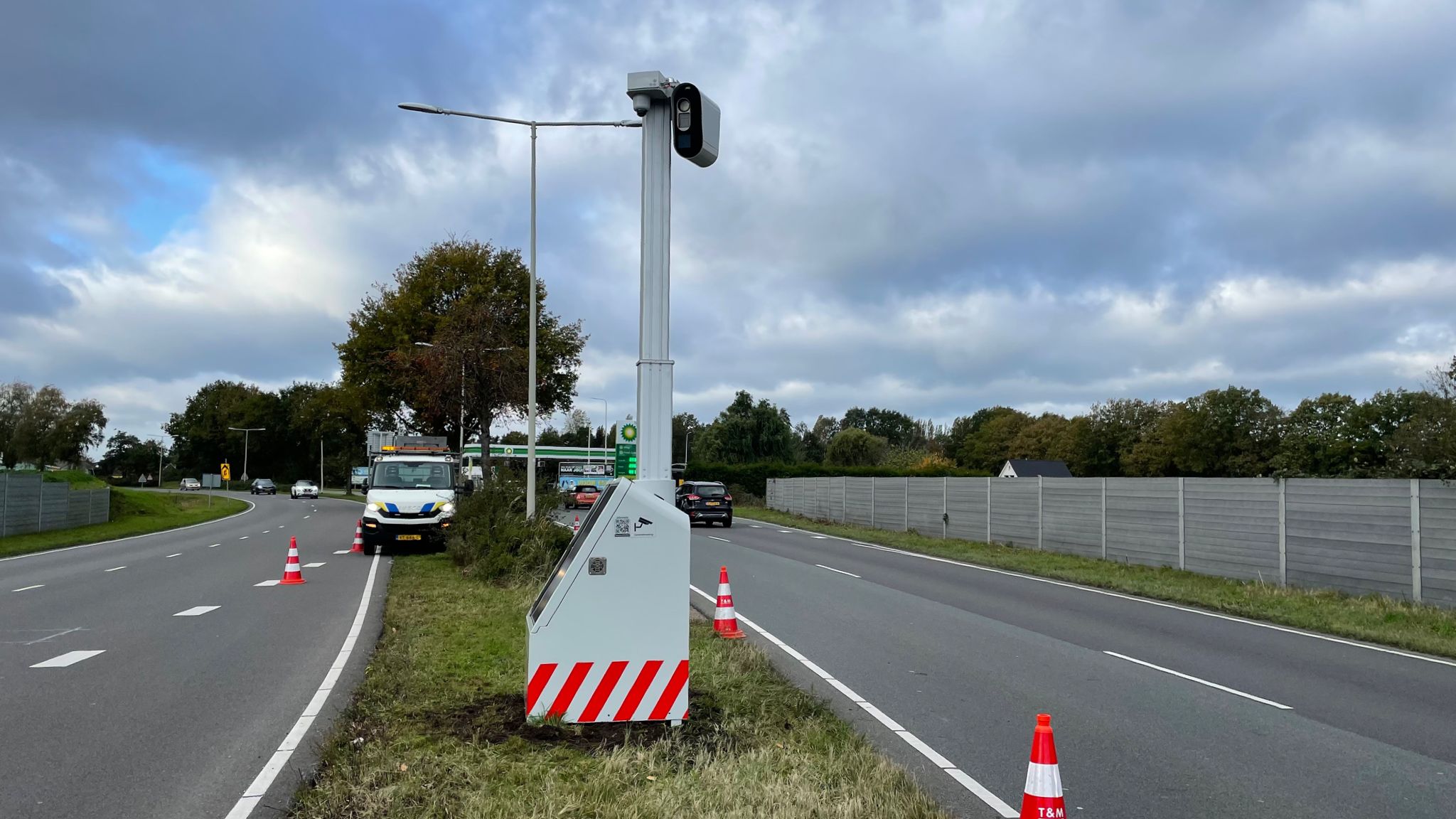 Eerste flexflitser in Bergen op Zoom levert 347 boetes op voor te hard