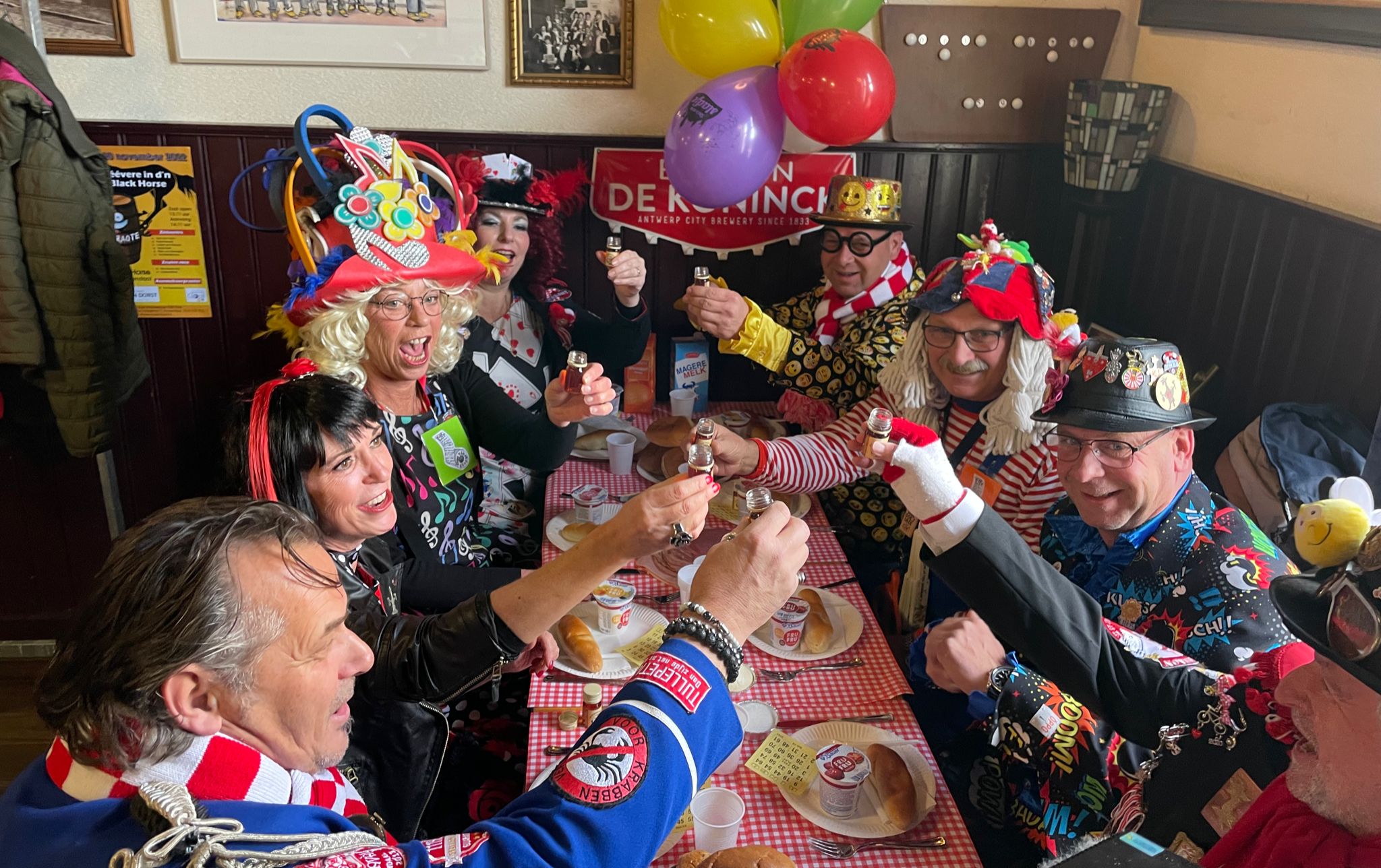 Aftrap Elfde van de Elfde tijdens 11-11 ontbijt in Tullepetaonestad