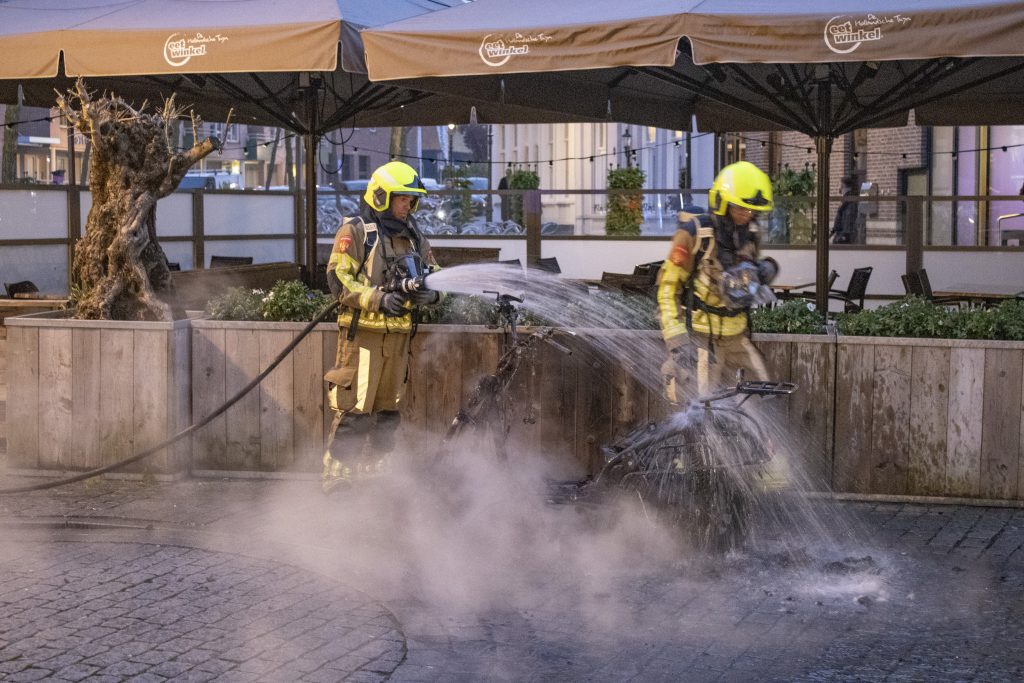 Scooter compleet uitgebrand in Bergen op Zoom