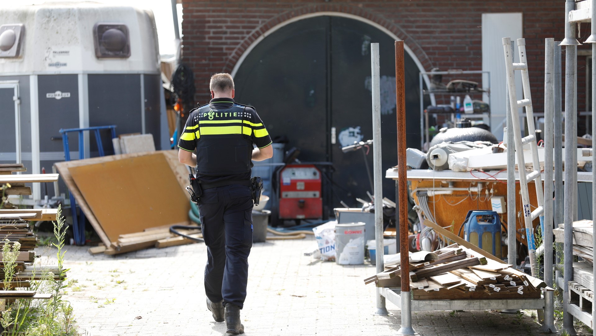 Drugslab gevonden in Heijningen, twee personen aangehouden