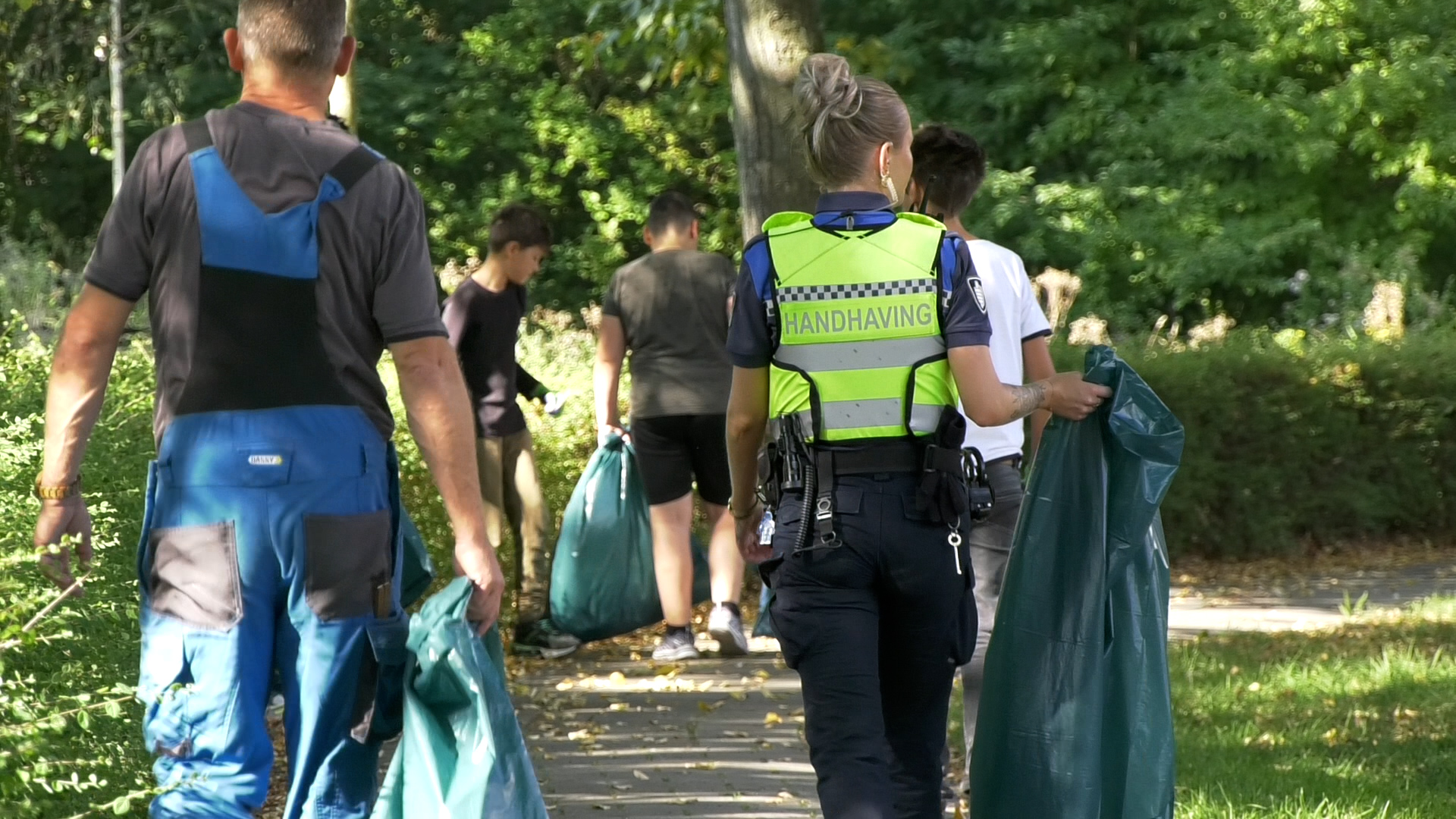 Ruim 2.000 deelnemers World Cleanup Day maken gemeente Roosendaal schoon