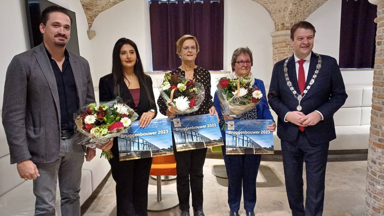 Hibba, Franka en Karin zijn de Roosendaalse Bruggenbouwers van 2023