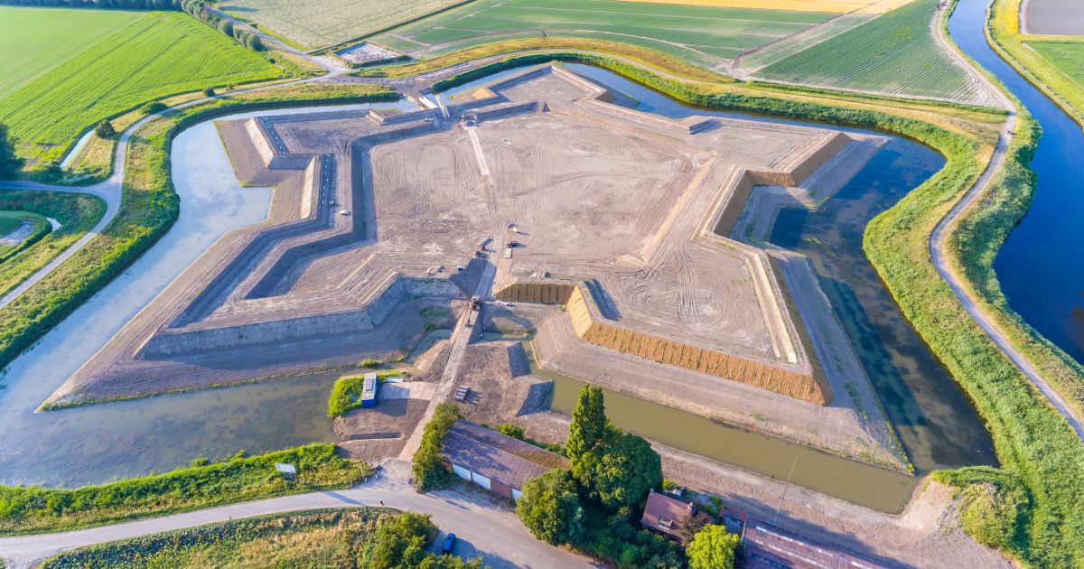Kink in de kabel bij plan Fort Henricus in de Heen