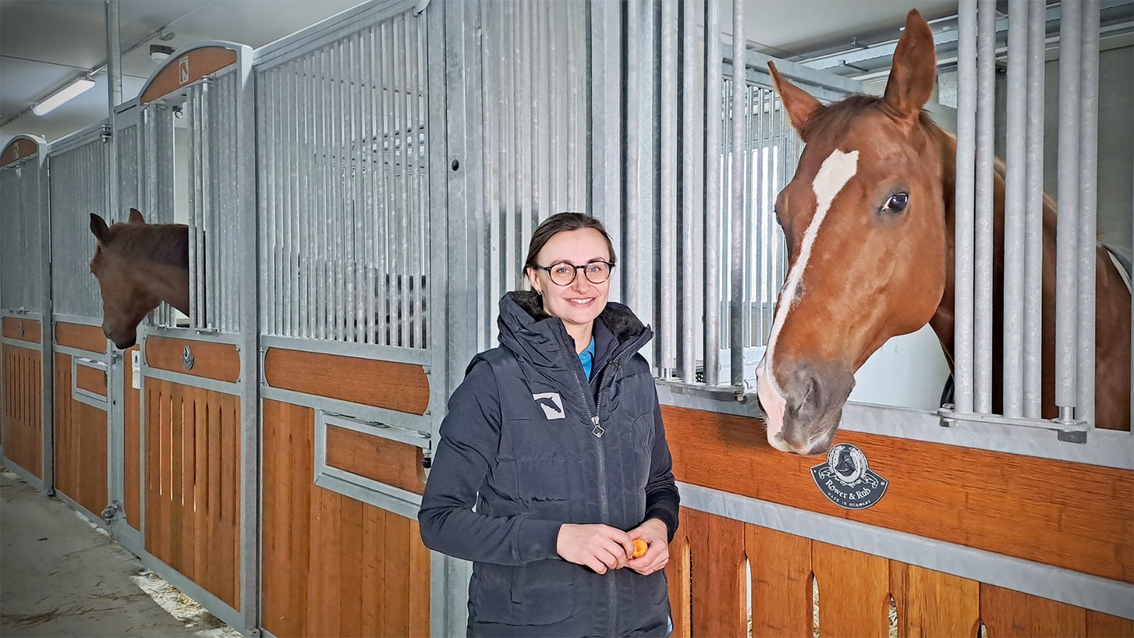 Twee verdiepingen en een paardenbrug: neem een kijkje in het nieuwe gebouw van de Wolfshoeve