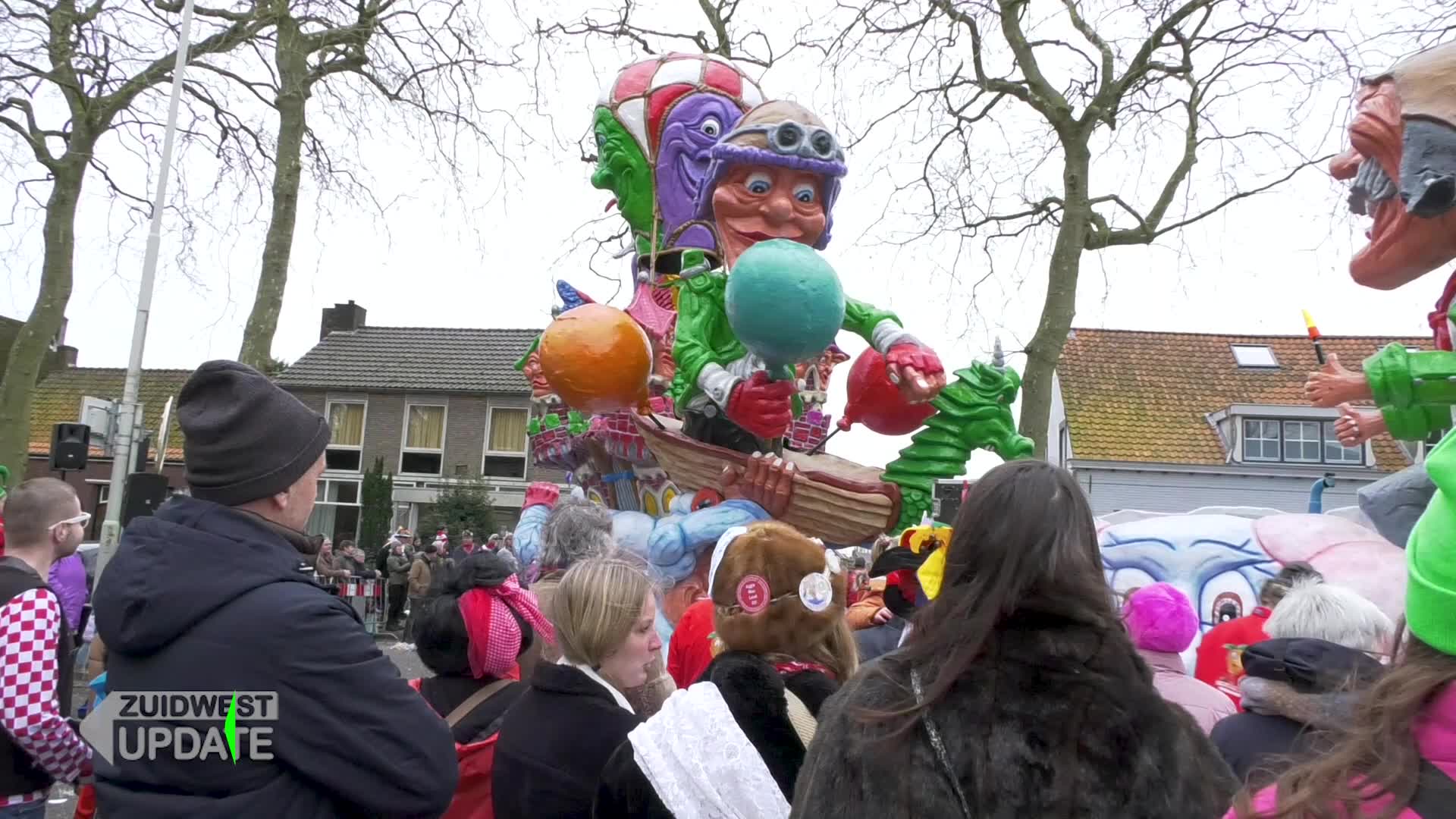Eerste optocht van Brabant trekt door straten Wouwse Plantage