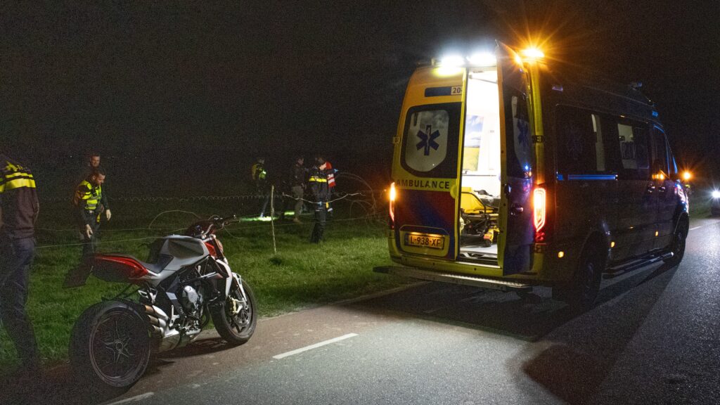 Motorrijder komt in weiland tot stilstand bij eenzijdig ongeval in Wouwse Plantage