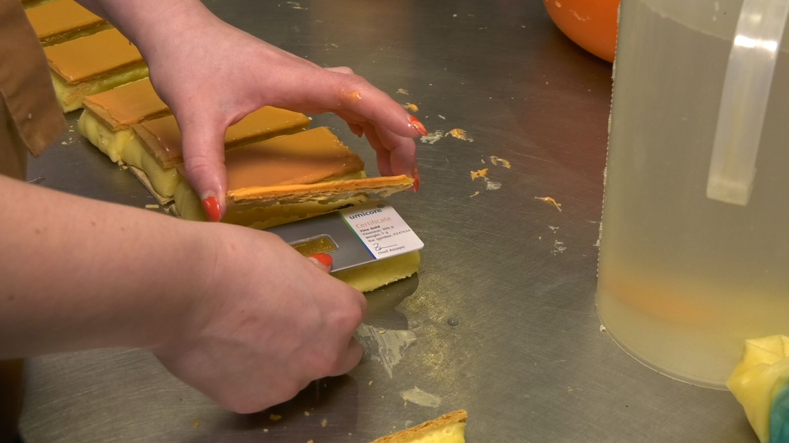Goudbaar tompouce bakker Joosen