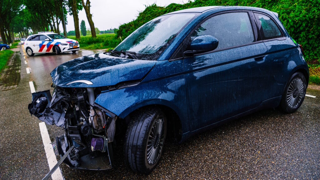 Twee auto’s beschadigd na ongeval bij Scherpenisse