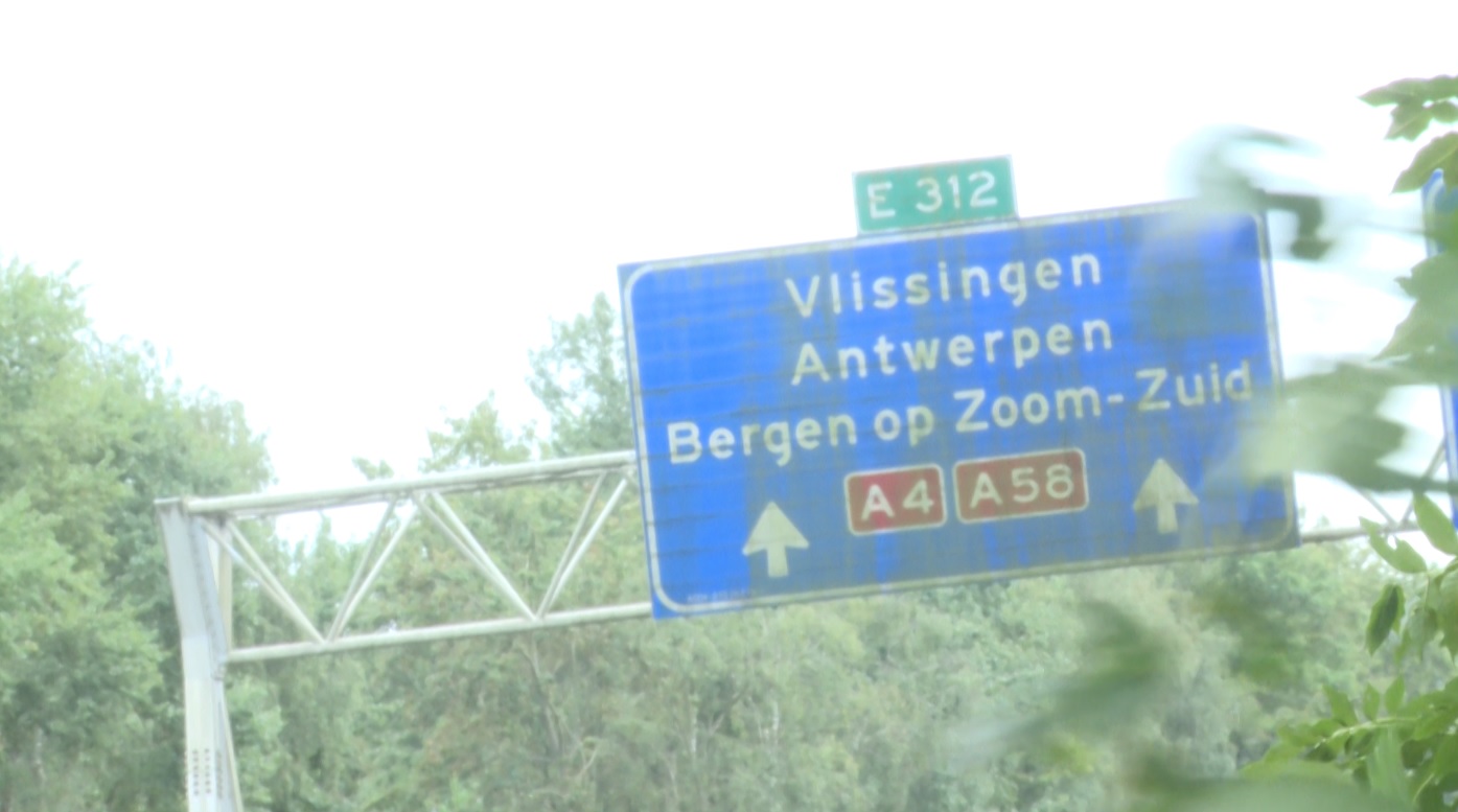 CDA/V-BoZ ergert zich aan vervuilde snelwegborden: 'Onveilig én geen