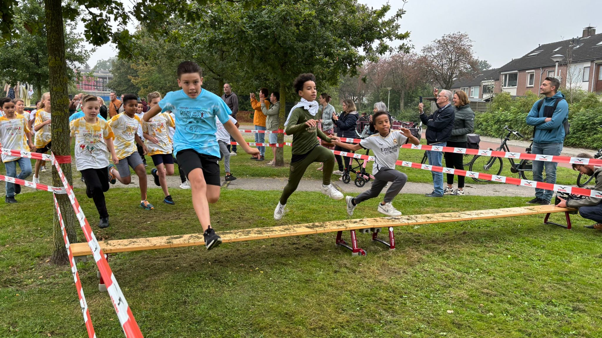 Roosendaalse basisscholen rennen ruim 6000 euro bij elkaar