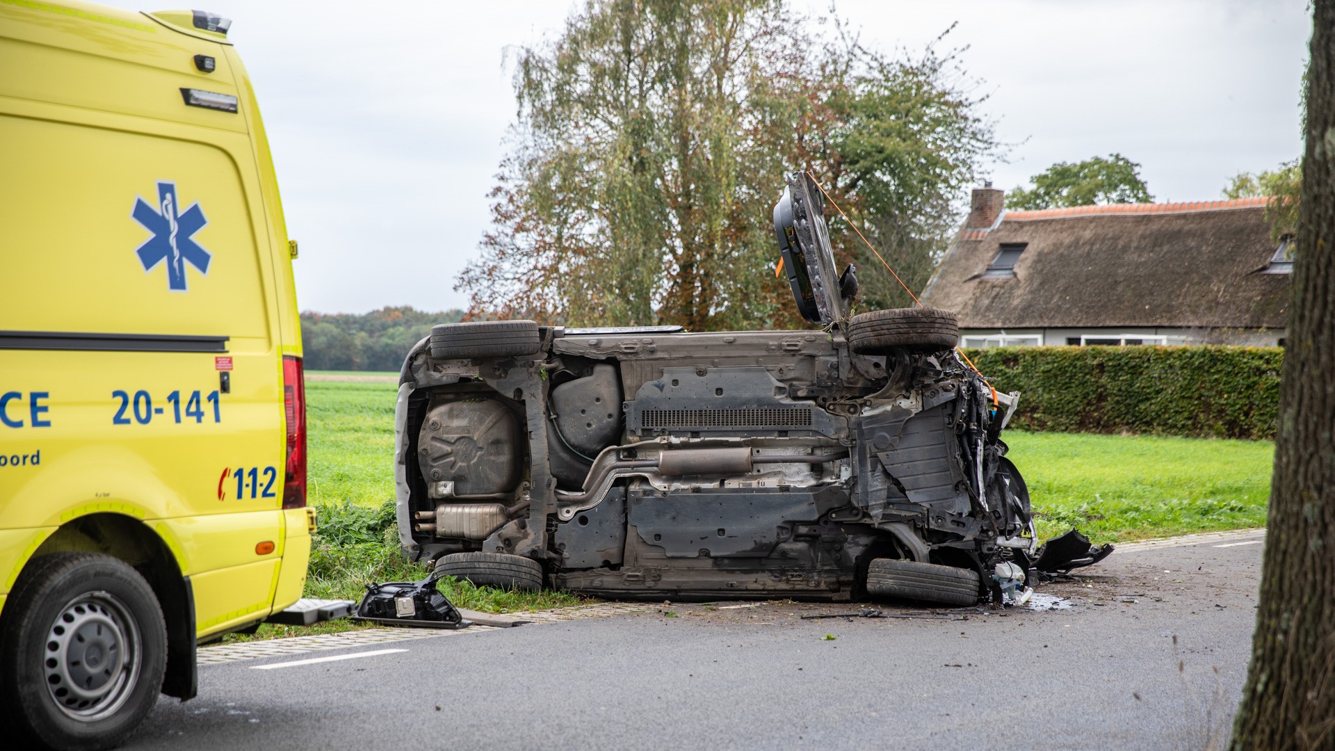 Auto gelanceerd bij ongeval in Moerstraten