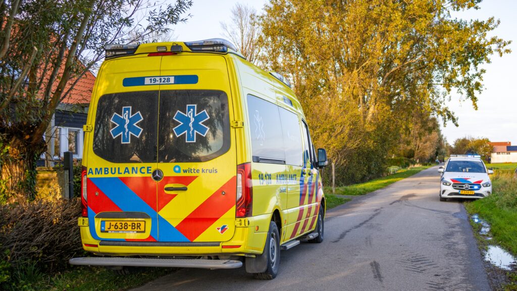 Persoon naar het ziekenhuis na melding van steekpartij in Sint-Maartensdijk