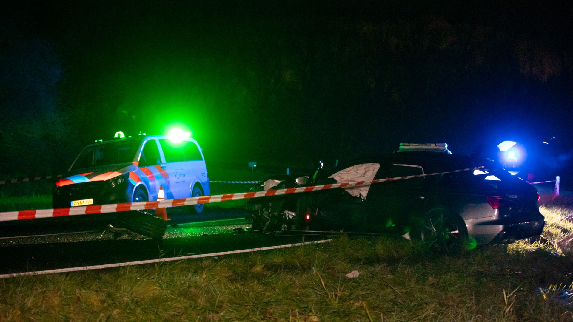 Achtervolging eindigt in crash op A4/A59 bij Heijningen; verdachte vlucht