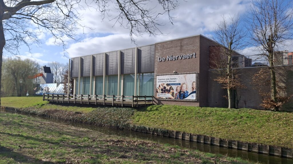 Raad Moerdijk stemt in met nieuwe Niervaert mét ruimte voor glijbaan en whirlpool