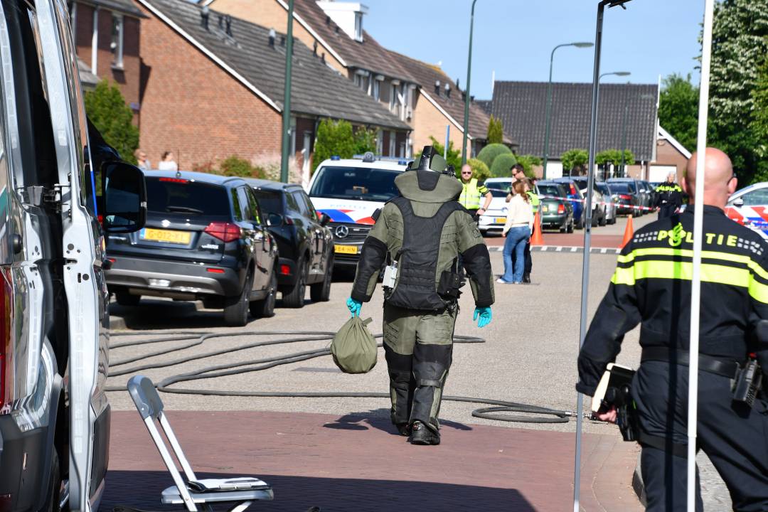 Meerdere huizen ontruimd in Stavenisse na vondst explosieven