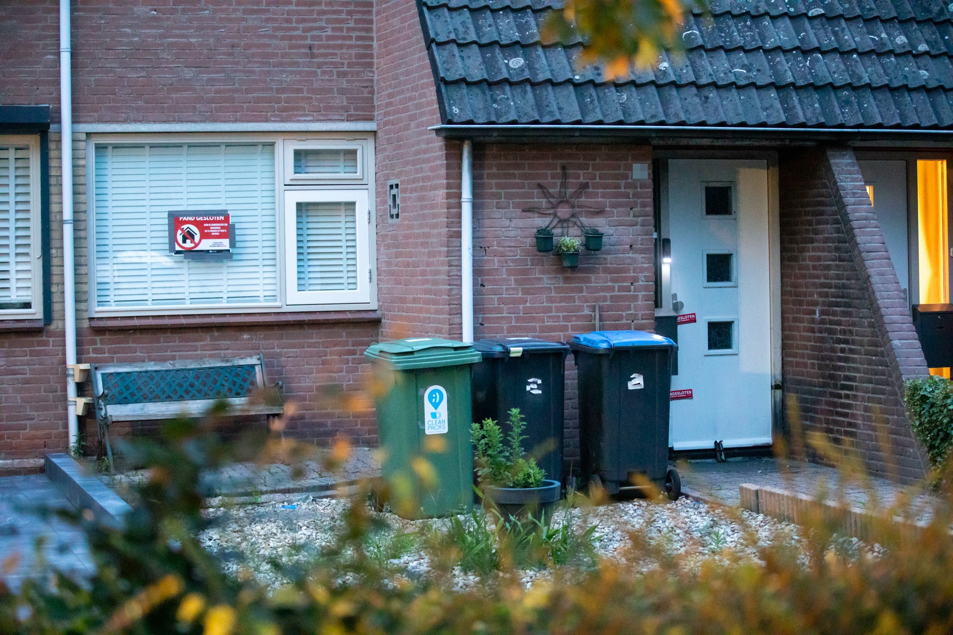 explosie aanslag 112 politie brandweer nieuws roosendaal desmijndijk cobra