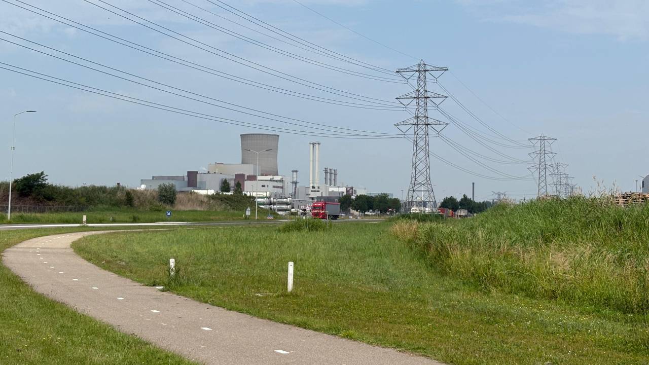 Onderzoeker oppert alternatief voor Powerport waarbij dorp Moerdijk behouden blijft