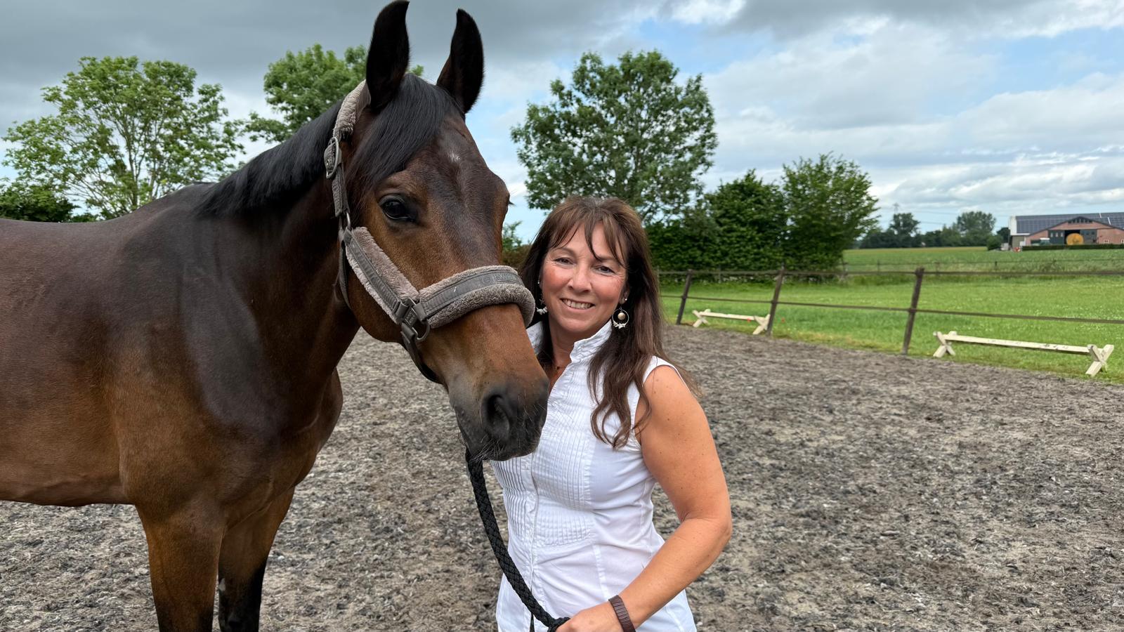 Ongeneeslijk zieke Nancy heeft kans op leven, maar die kans kost 243 duizend euro