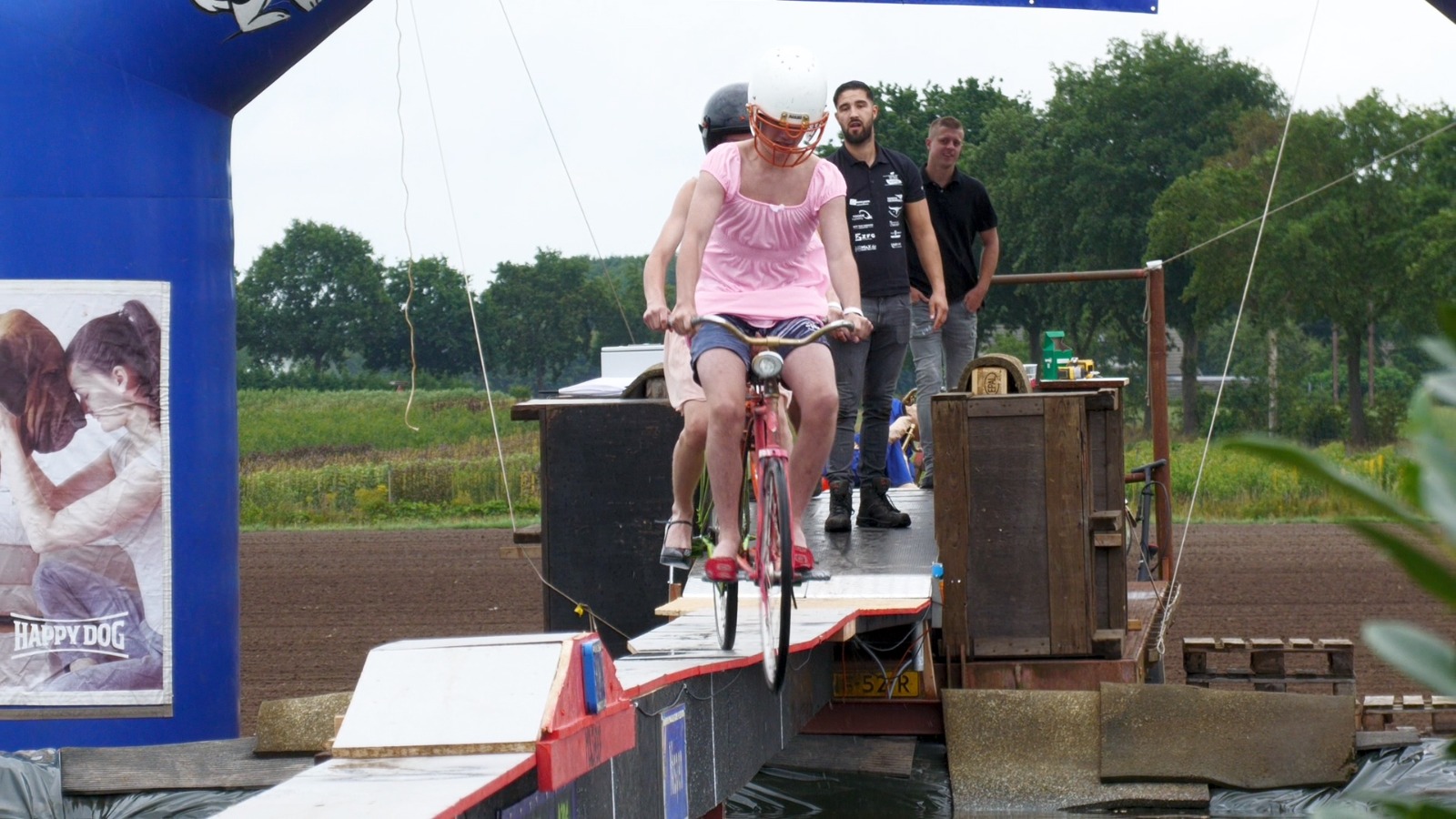 Durfallen wagen poging bij Tobbefietsen: ‘Niet nadenken, gewoon fietsen!’