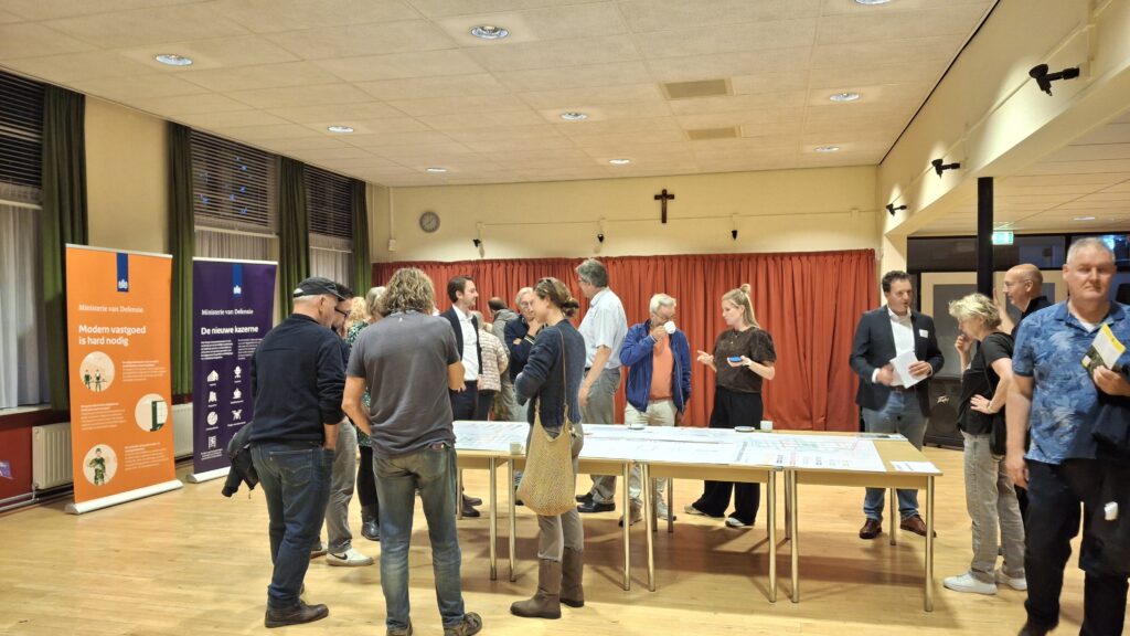 Defensie geeft uitleg over nieuwe kazerne KCT, inwoners uiten zorgen