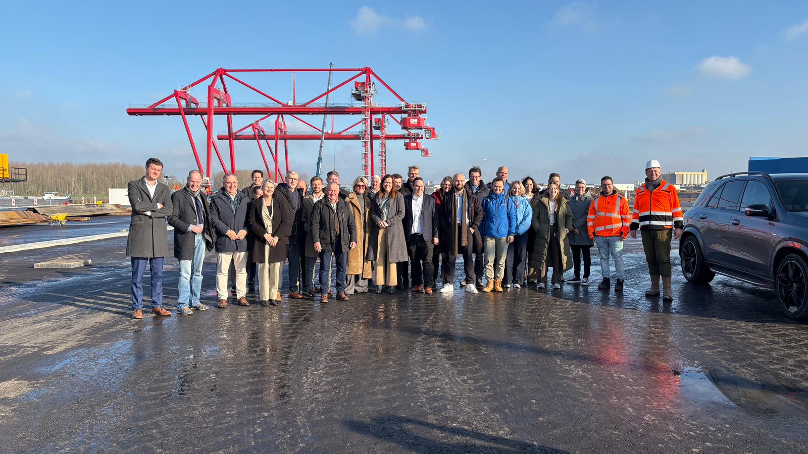 Gedeputeerde Boelema ziet vergroening tot leven komen op Bergs bedrijventerrein