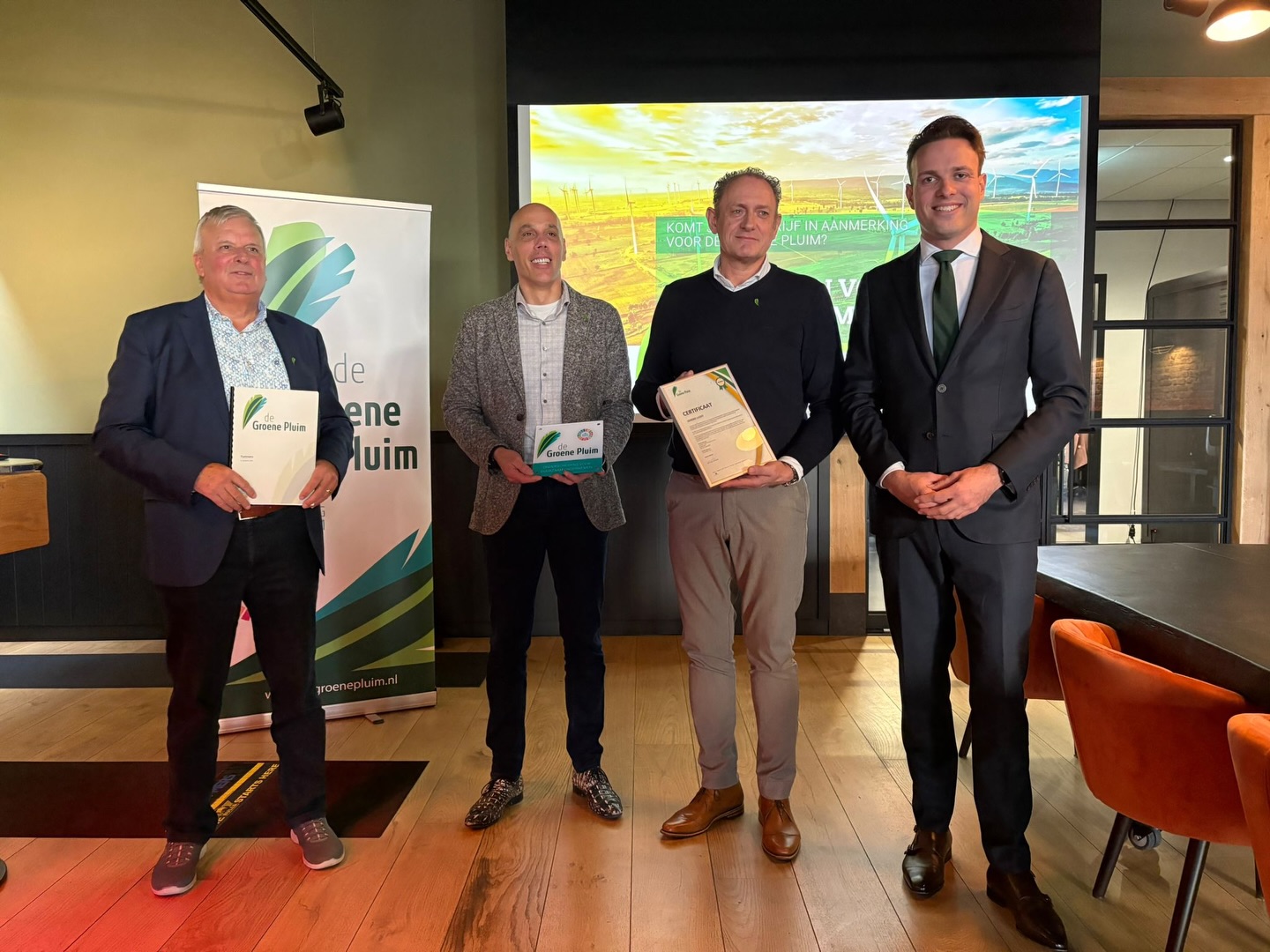 Tummers ontvangt Groene Pluim 2025 van gemeente Woensdrecht