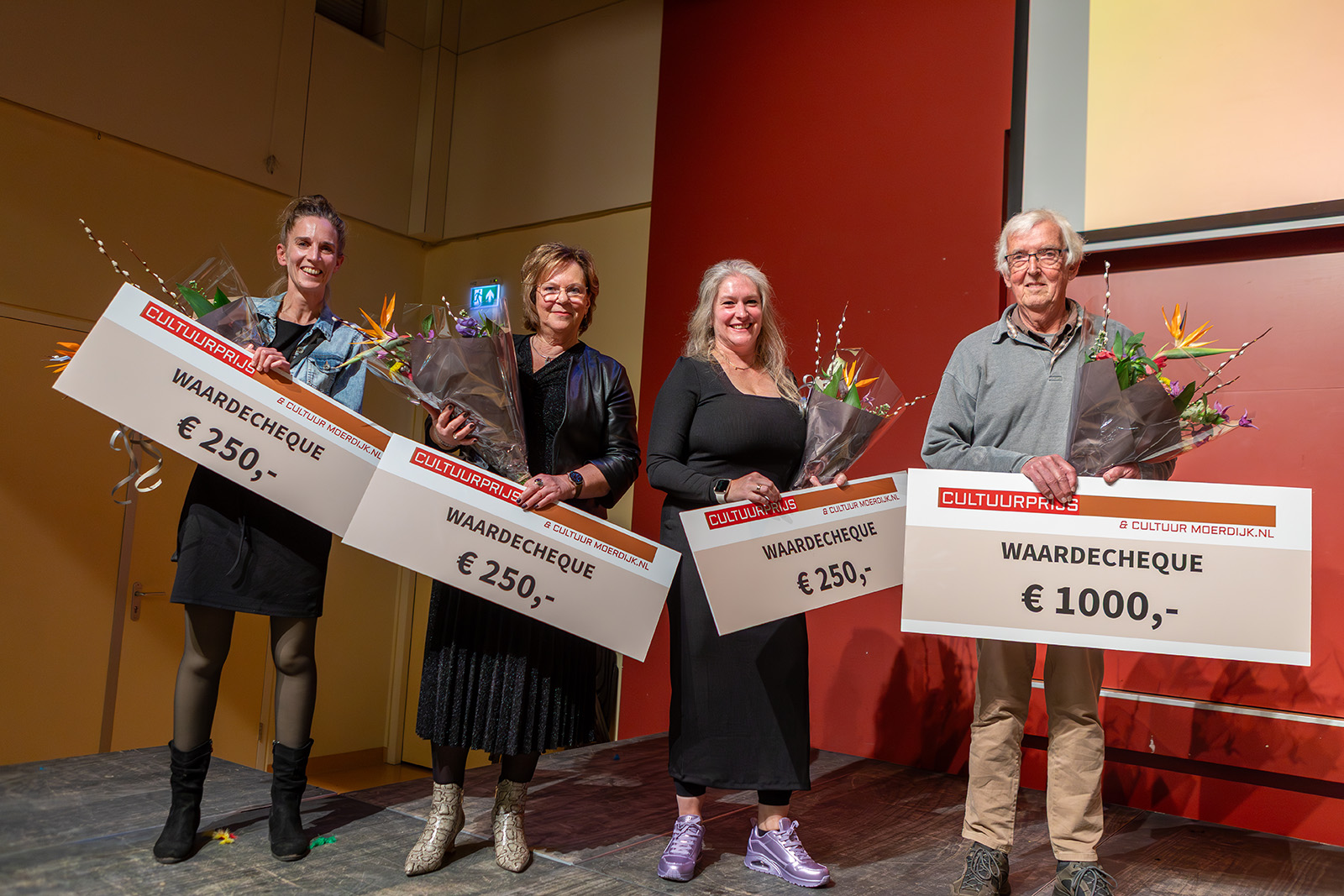 Ebo Roek wint cultuurprijs Moerdijk: 'Verteller in hart en nieren die geschiedenis levend maakt'