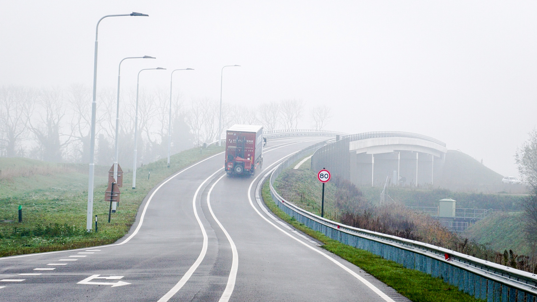 Vrachtverkeer rijdt vanaf nu filevrij tussen haven en Logistiek Park