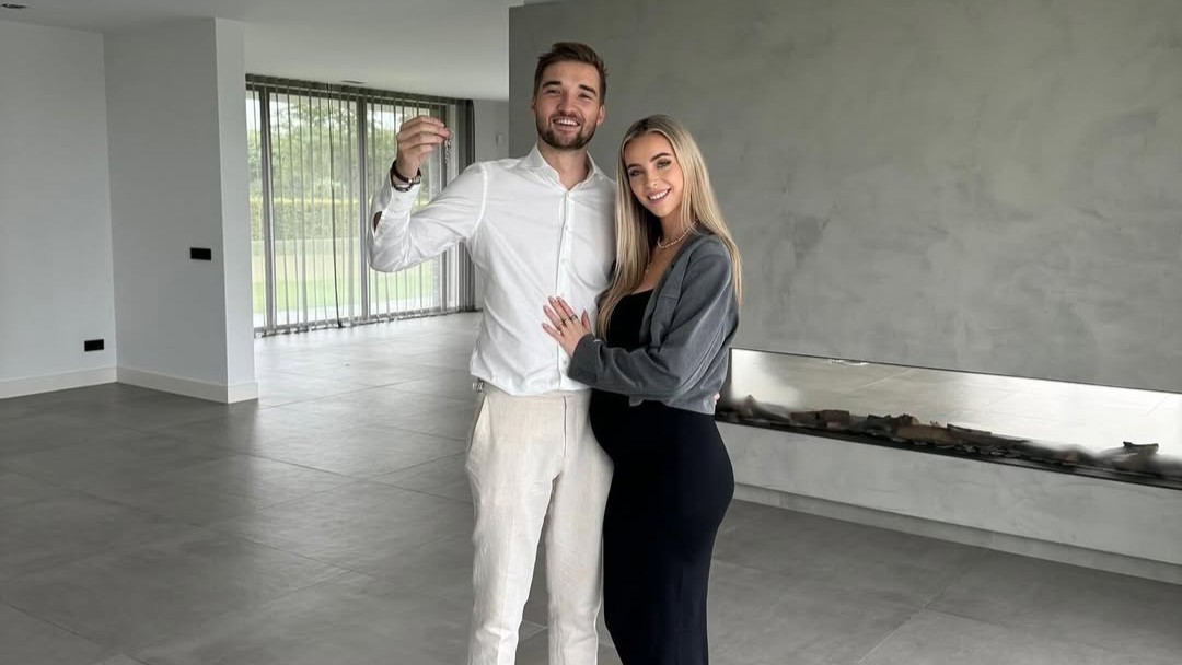 Vlogger Gio Latooy en vriendin Lynn Hermanussen laten na een jaar Sint Willebrord weer achter zich