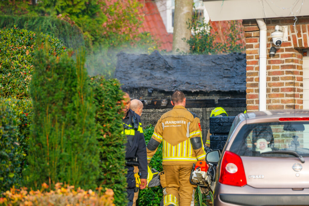Brand verwoest schuurtje in Halsteren
