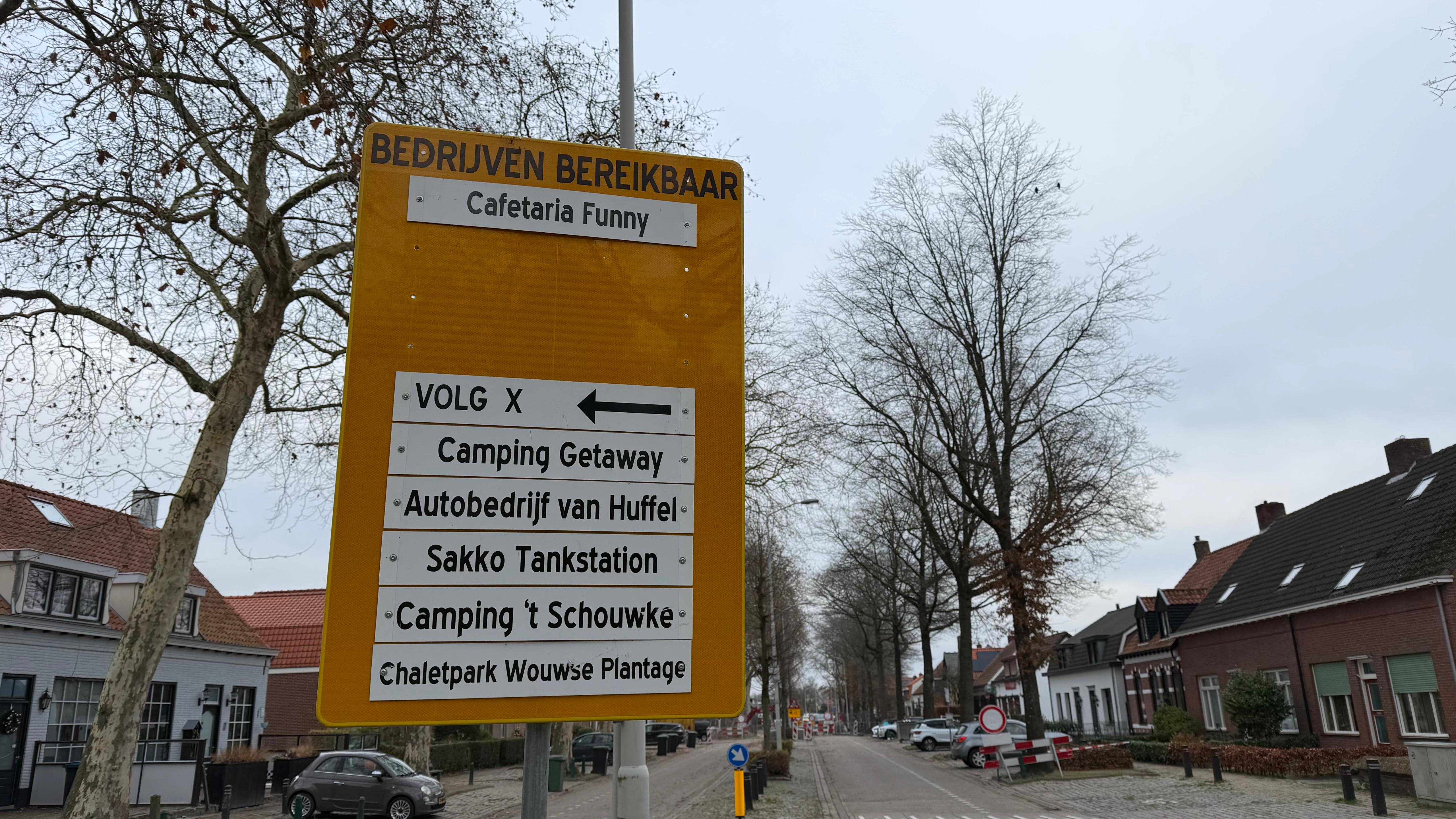 Ondernemers aan Plantagebaan in de knel door langdurige weg­werkzaamheden