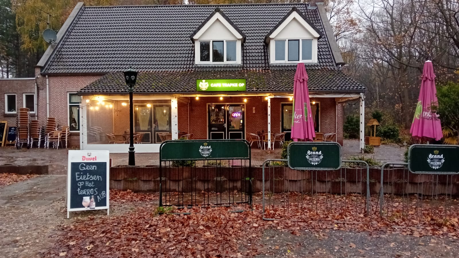 Café Trapke Op in Huijbergen: bescheiden met een grote sociale functie