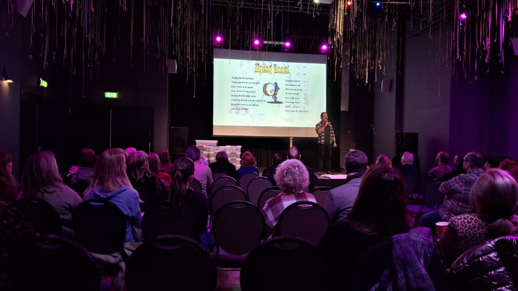 Kindervastenavend van start met vol programma en speciale krant: 'Verhaaltjes in aangepast Bergs dia