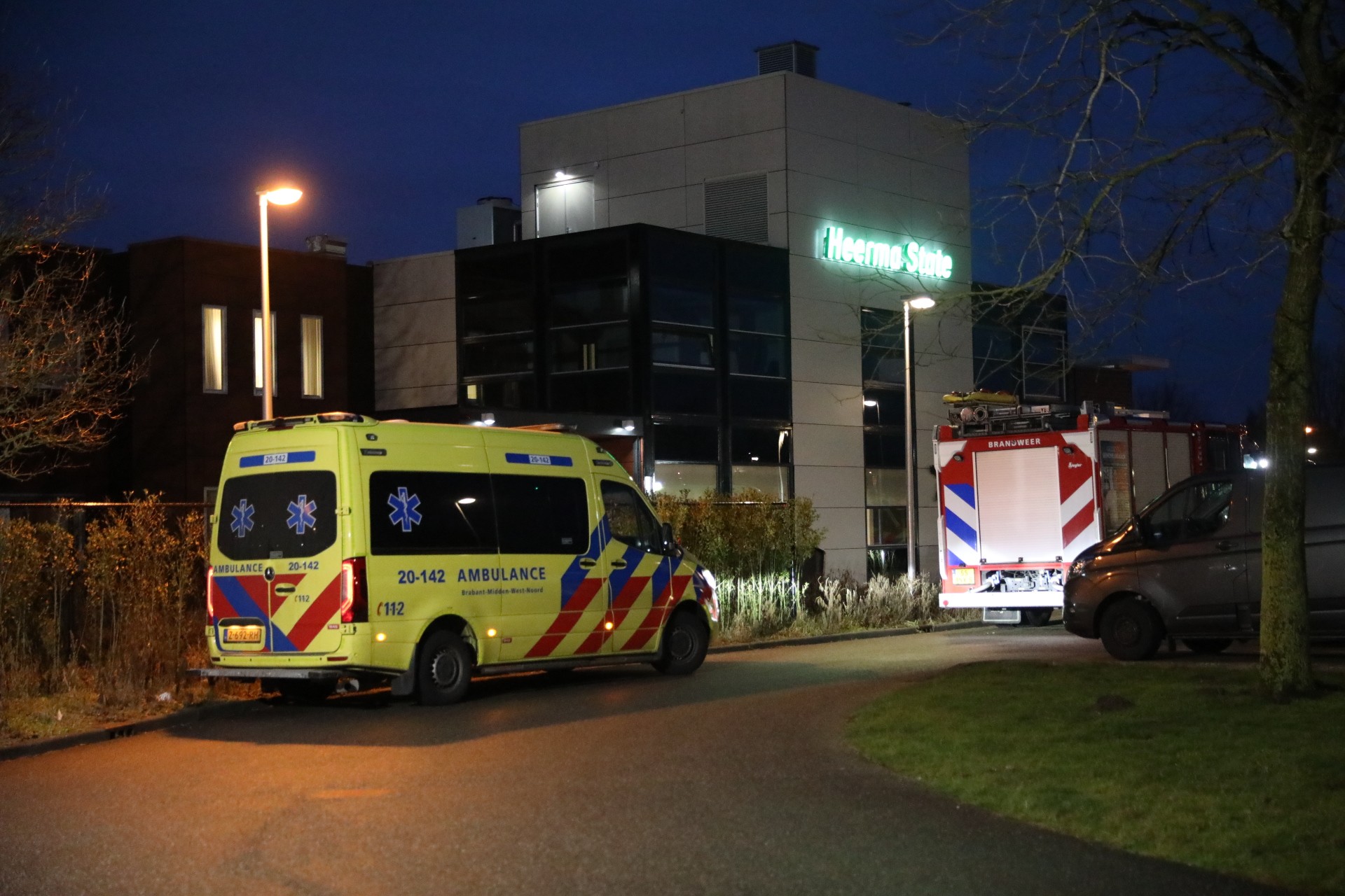 Meerdere hulpdiensten aanwezig bij Groenhuysen vanwege vreemde lucht