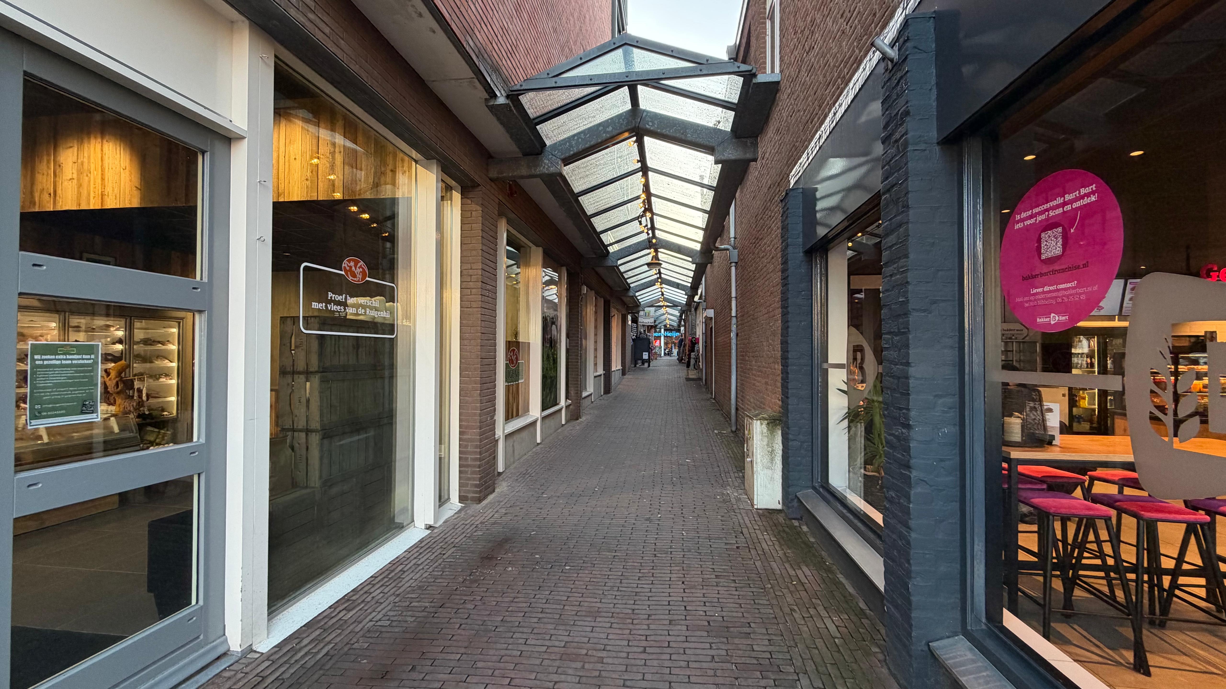 Weghalen overkapping Ambachtsgang echt nog niet zeker: 'Nog helemaal geen besluit genomen'