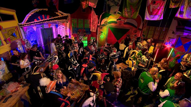 De kroeg die maar 5 keer per jaar open is, het Prinsencafé