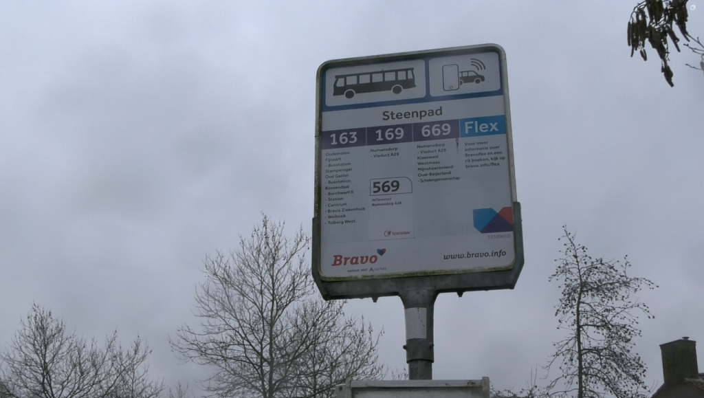 Groeiende frustraties om busvervoer in gemeente Moerdijk: ‘We zijn het zat’