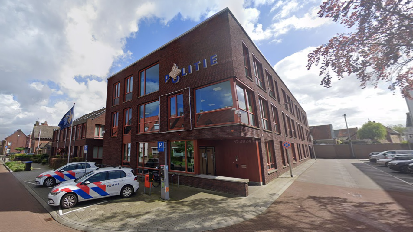 Politiebureau Roosendaal doelwit van vuurwerk­aanslag