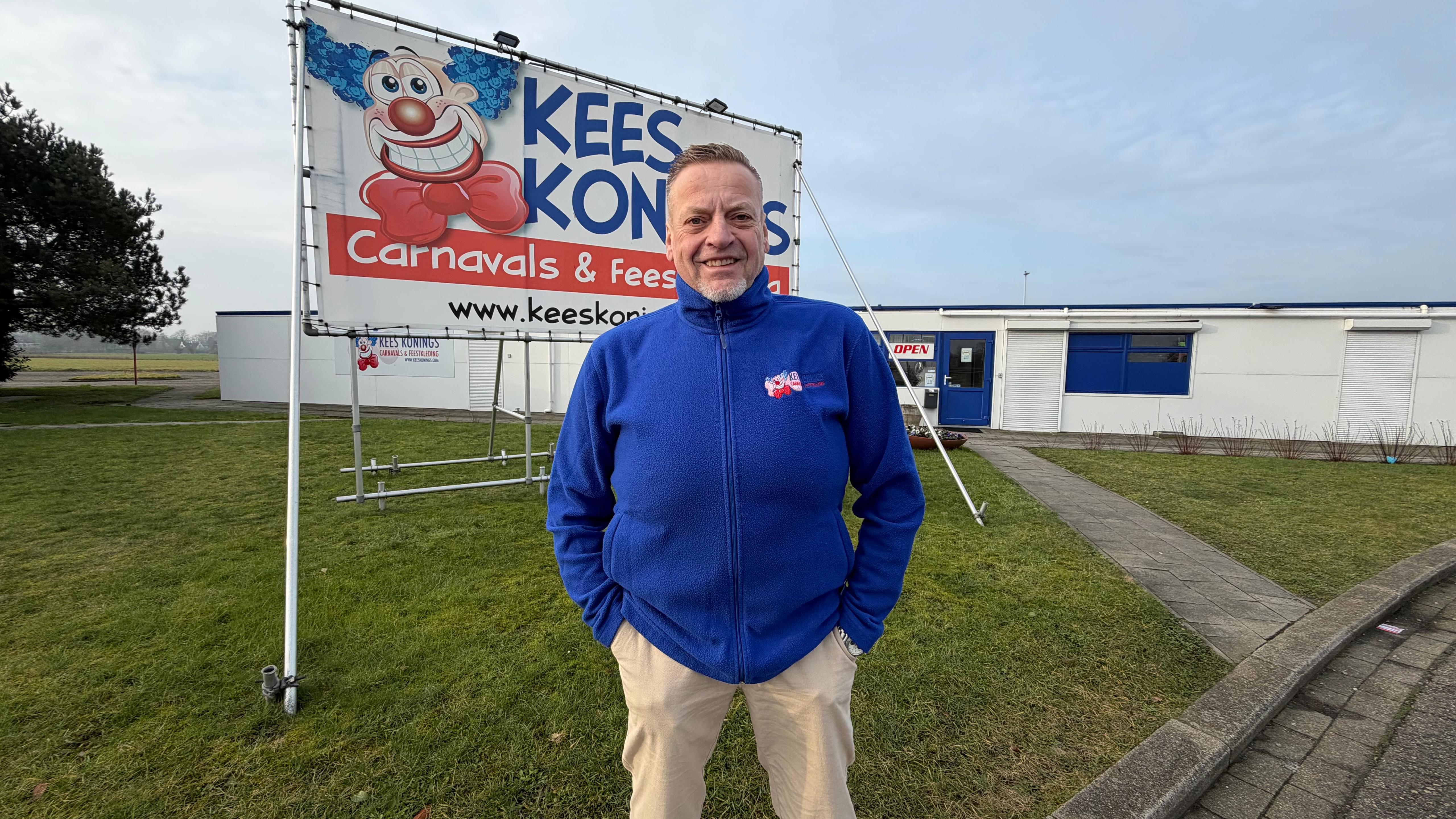 Na ruim 30 jaar stopt ‘Kees Carnaval’ met zijn zaak: ‘Het blijft zoals het is’