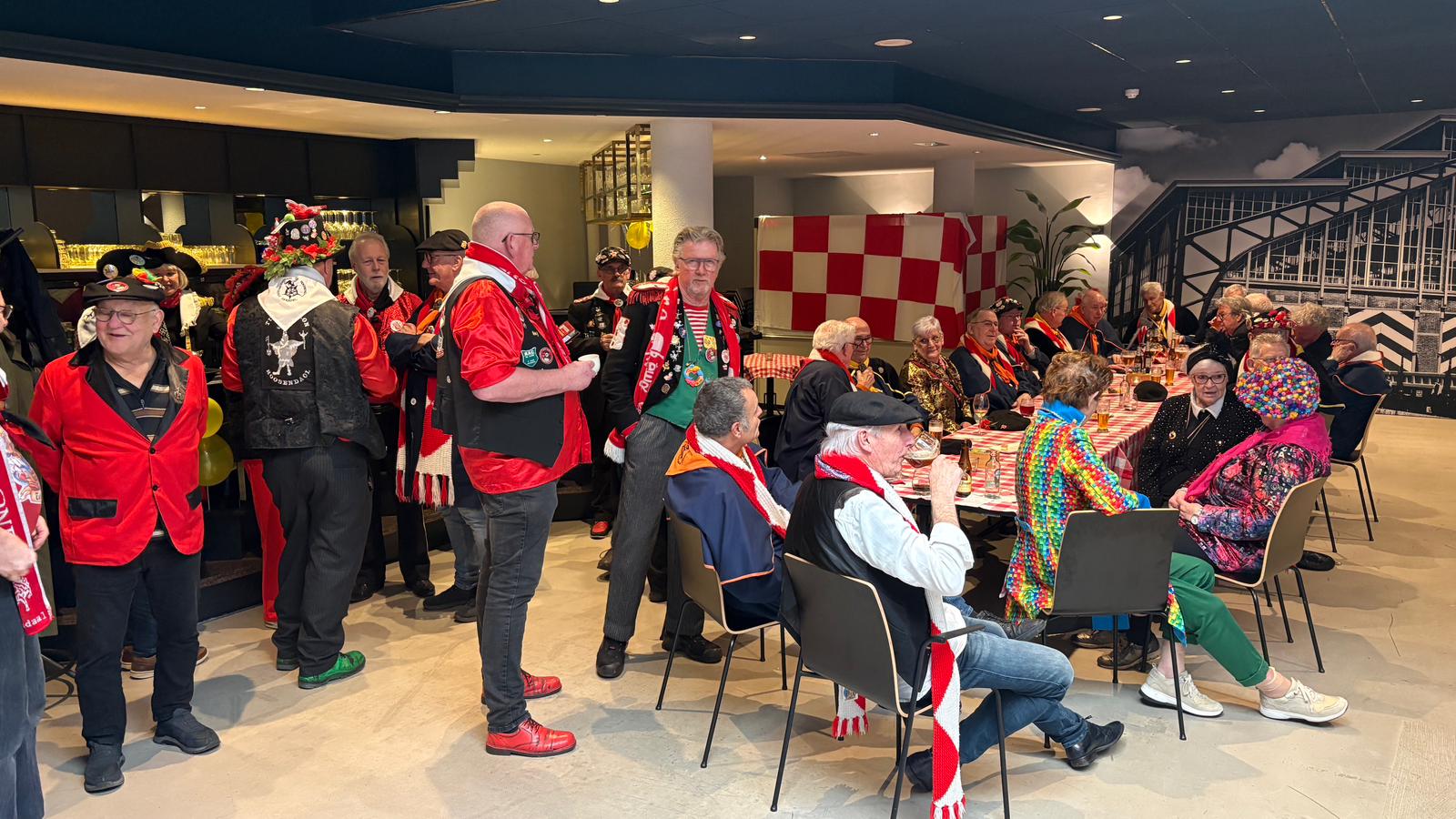 ‘Goud’aontjes’ geëerd tijdens Tullepetaonse reunie: ‘Herinneringen ophalen’