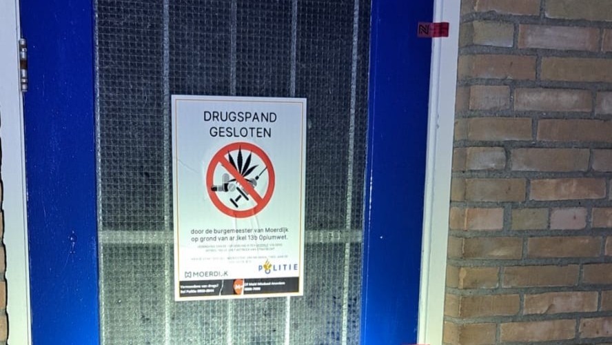 Burgemeester Moerkerke sluit drugspand in Klundert na enorme cocaïnevondst